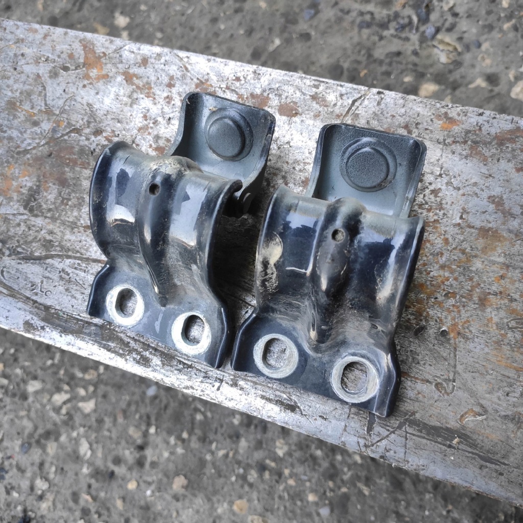 фото №1, Петли крышки задняя skoda octavia 1 kombi 8d9827299