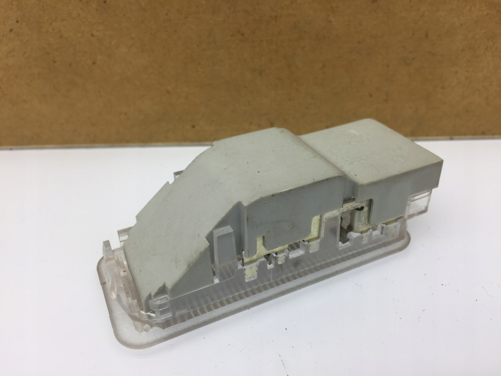 фото №2, Peugeot 308 t9 ii лампа освітлення салону