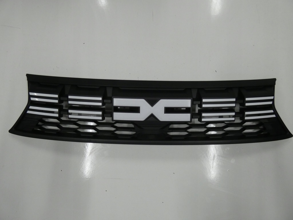 фото №1, Решётка радиатора, решётка радиатора dacia duster