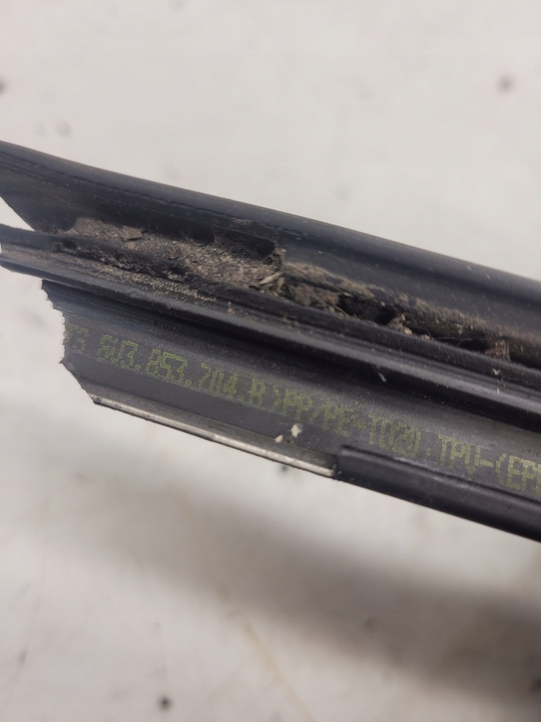 фото №6, Молдинг mat правая кузовная audi a3 8v 8v3853704b