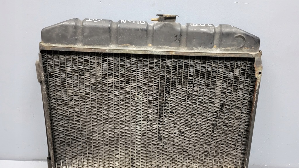 Радиатор воды mercedes w116 280s 1165012101 автоматическая коробка передач оригинал Недорого