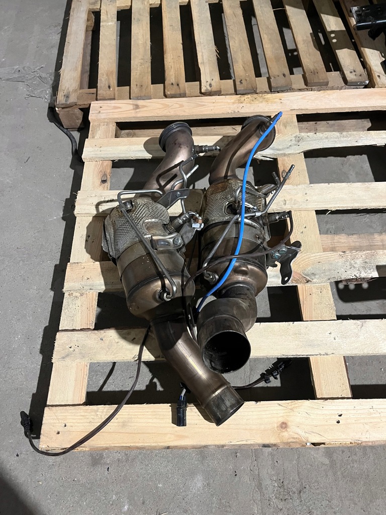 фото №1, Катализатор левый maserati levante 3.0b 670107529