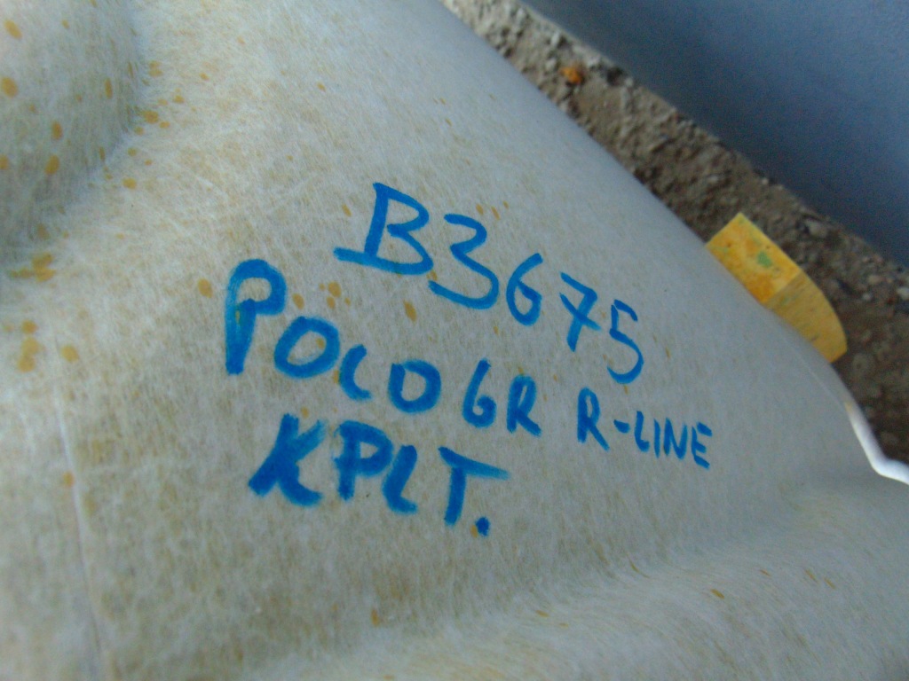 фото №10, Czarna стеля обшивки ліхтарі vw polo v 6r 6c gti r-line 3d