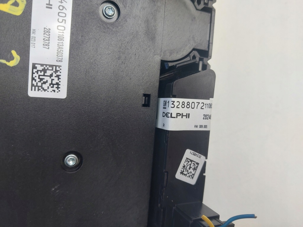 Радіо дисплей панель cd 400 20983513 13267984 13346050 opel astra iv j Оригінал