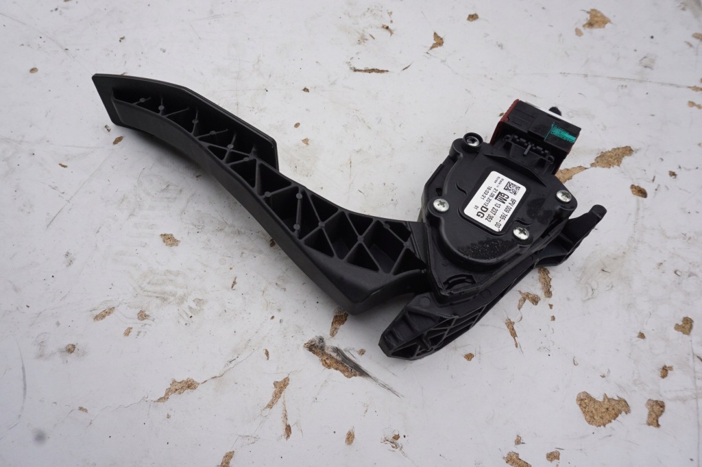 фото №1, Педаль газу 13237352 chevrolet malibu