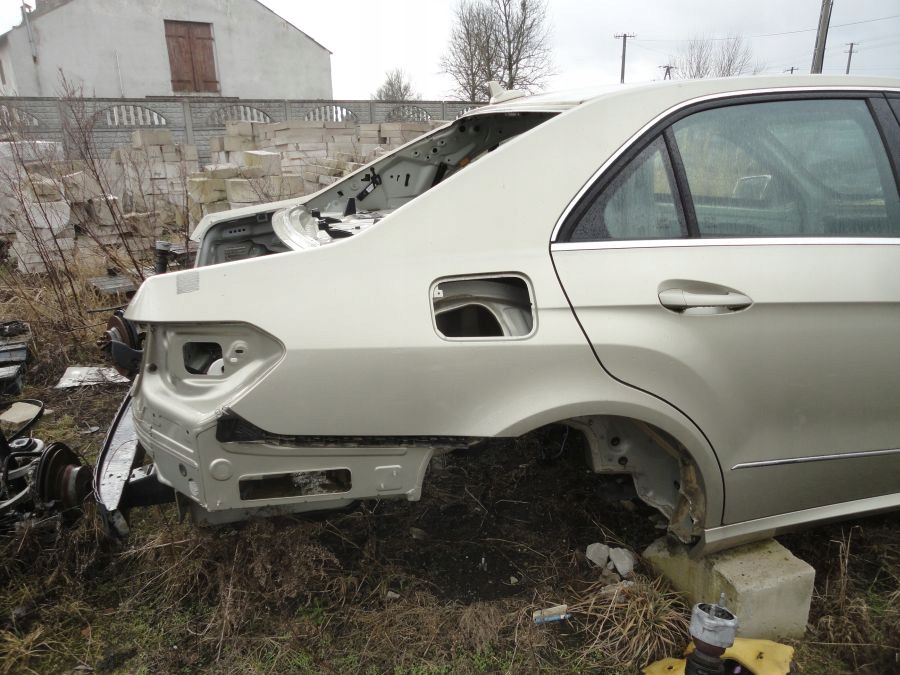 фото №1, Mercedes e w212 212 четверть правая задняя задняя крыло