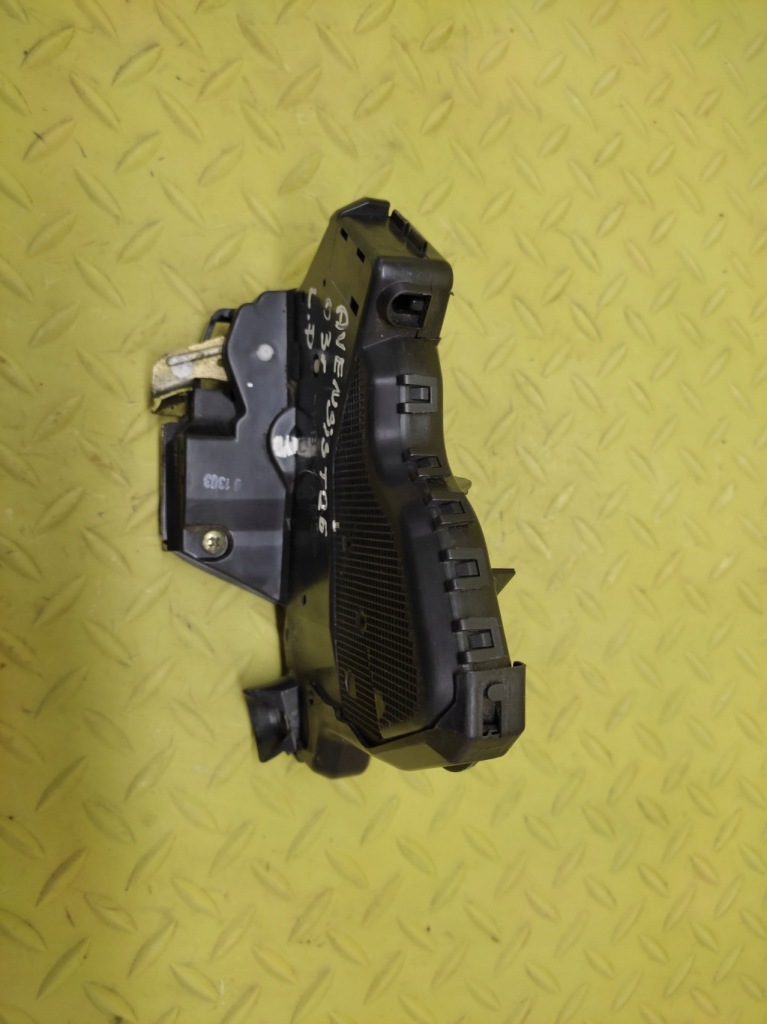 фото №1, Toyota avensis t25 замок двері лівий перед