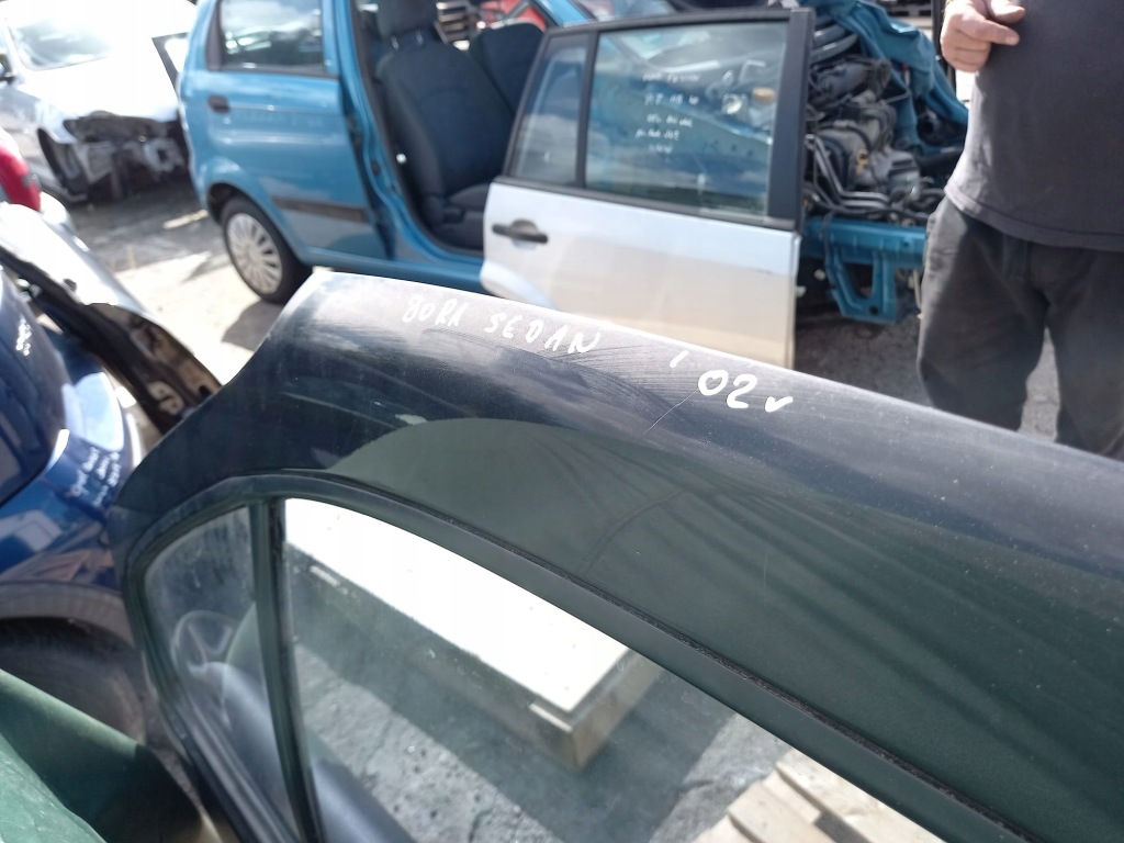 Купить Дверь левый, правый задняя vw bora 2002r sedan