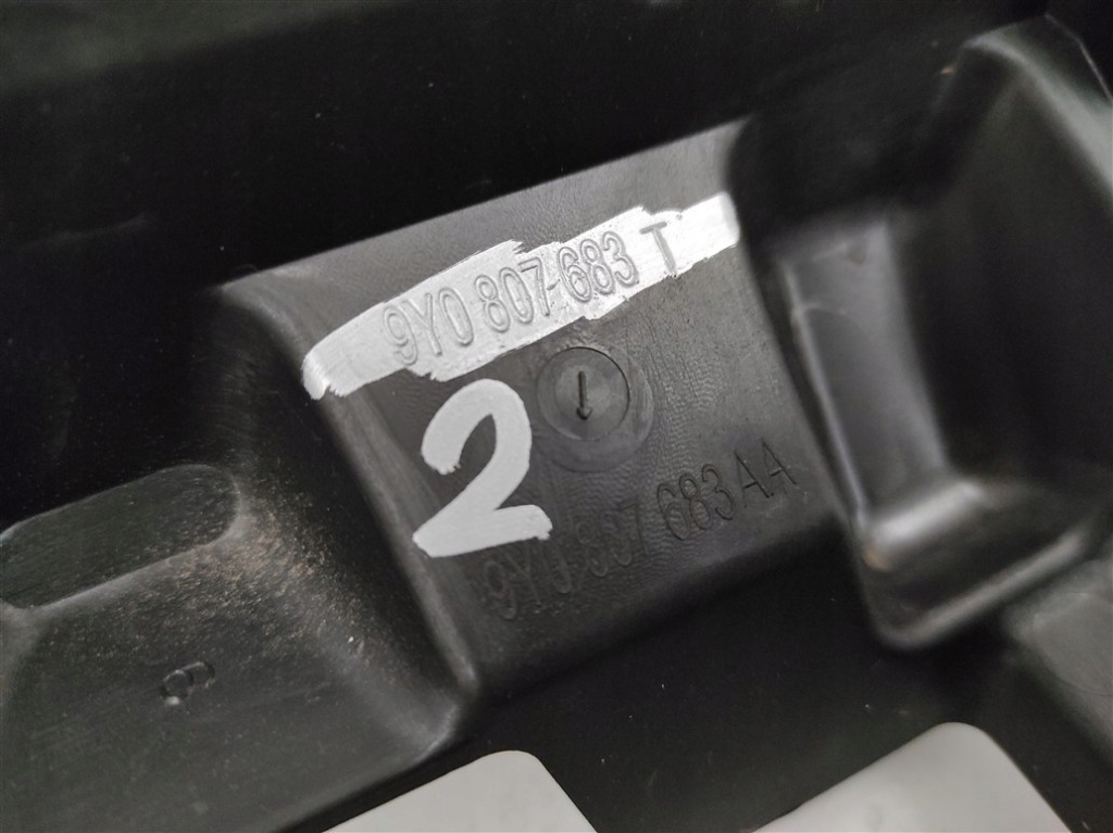 Решётка w бампер porsche cayenne 3 9y 9y0807683t с Разборки