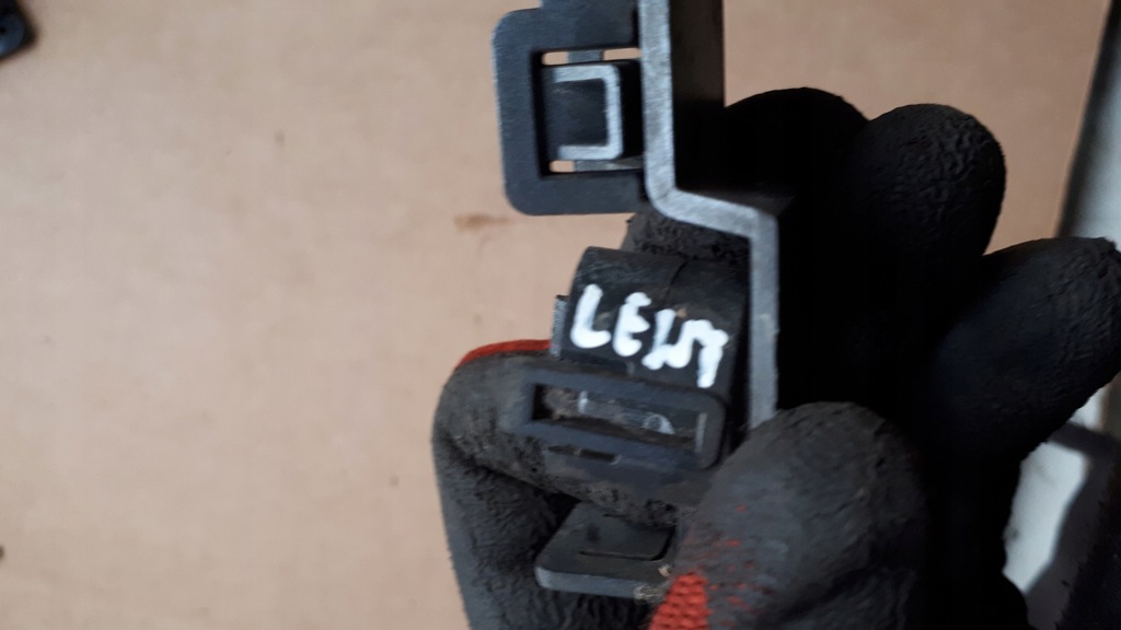 фото №10, S4 b8 a4 кронштейн pdc датчика правий 8k0919268e