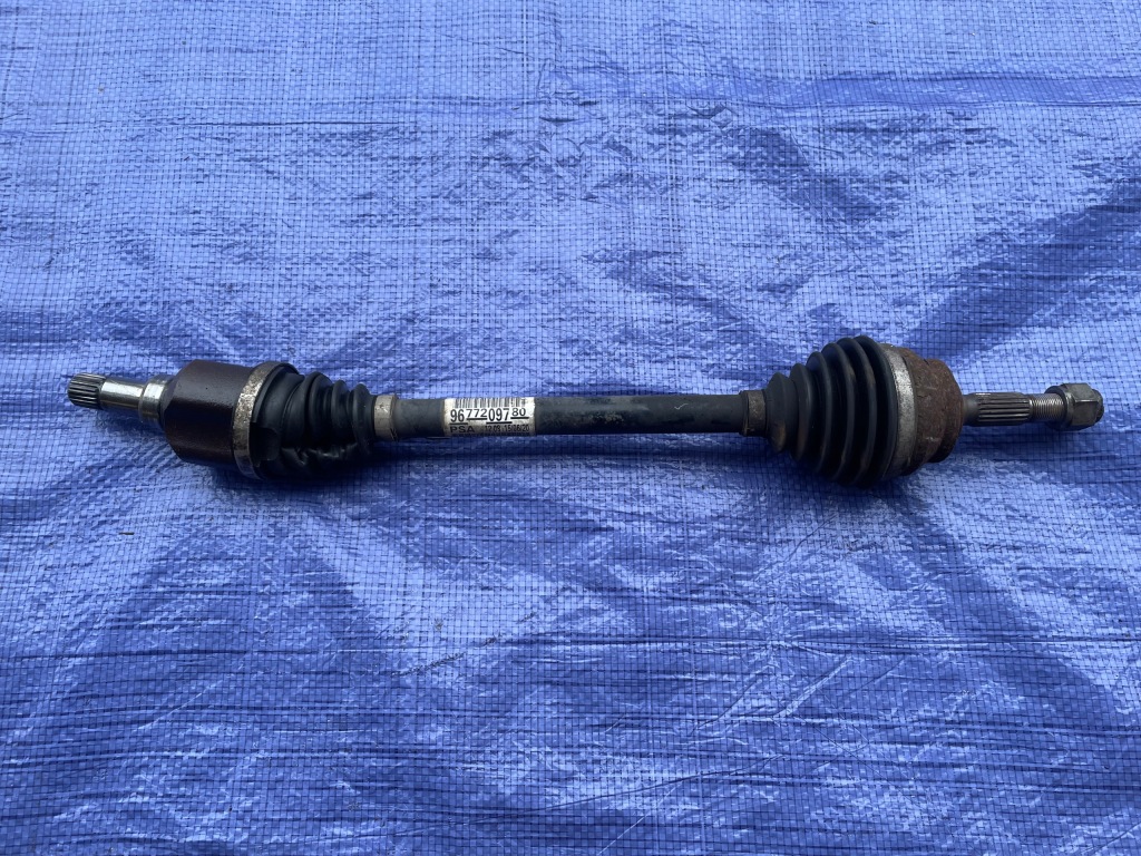 Купить Peugeot 2008 приводной вал левая 9677209780 1.2 vti