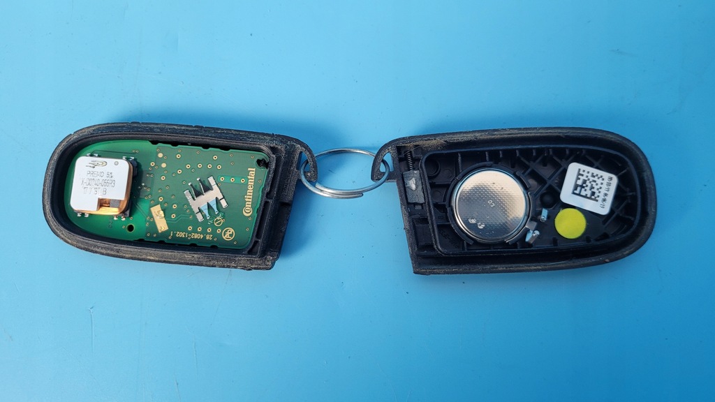 фото №9, Dodge challenger sxt 19r ключ pilot комплект 2szt 68394195aa