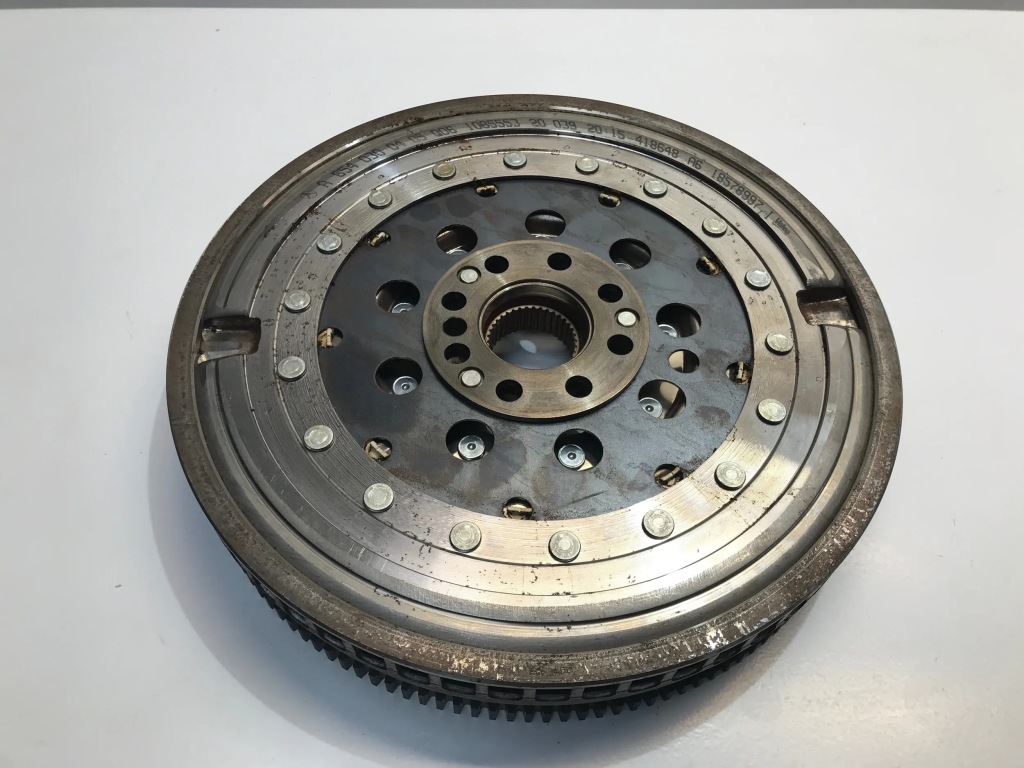 фото №1, Mercedes b w247 a w177 2.0dci колесо двухмассовый