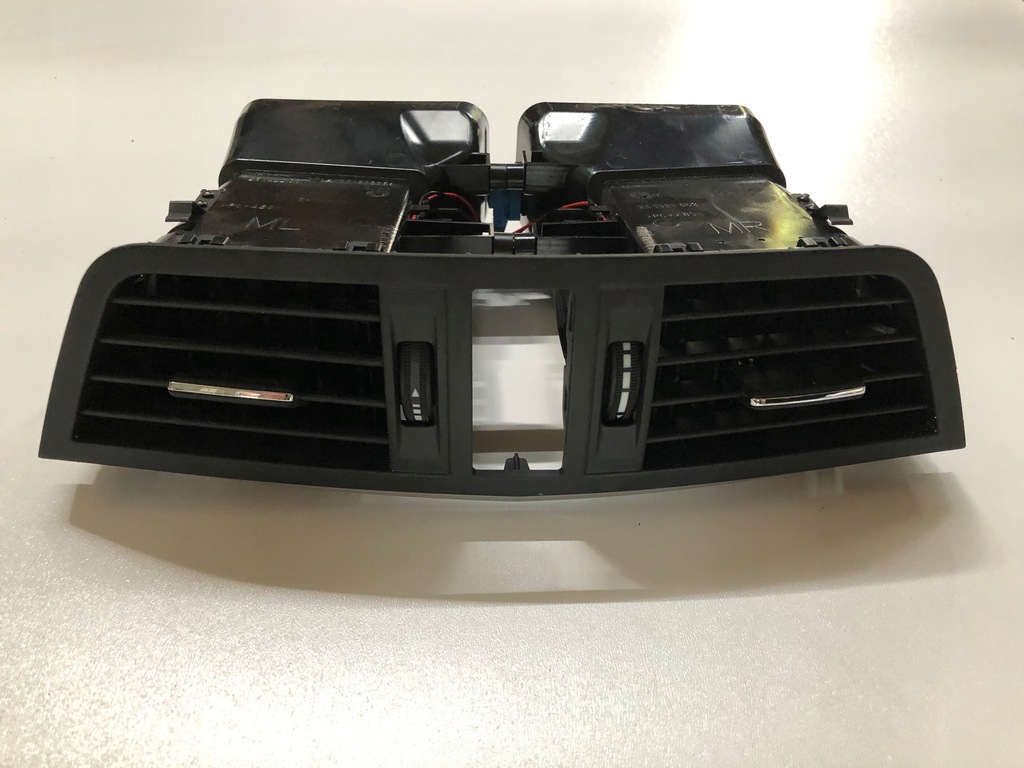 фото №1, Решітка обдув mercedes w207 a2078300054