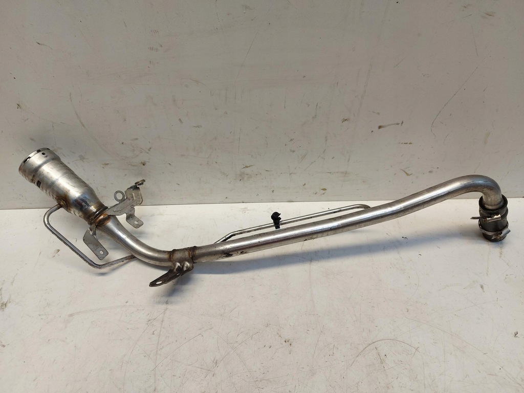 фото №1, Volvo s90 d5 sedan заливна горловина пального труба шланг