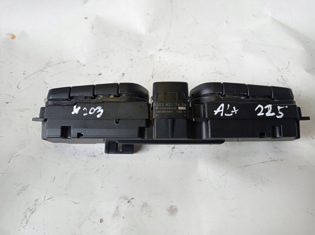 фото №6, Переключатель аварийных mercedes w203 2038217458