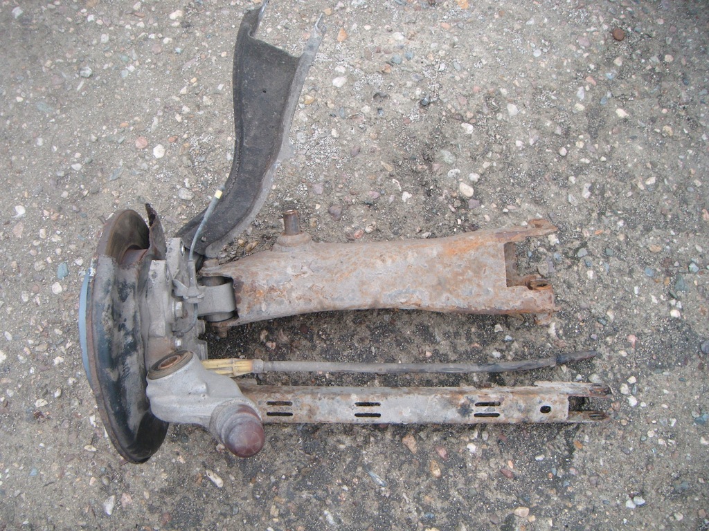 фото №6, Volvo v70 ii 4x4 awd 00- поворотный кулак ступица левый задняя