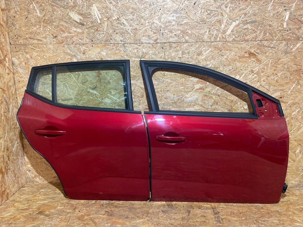 фото №1, Дверь правое задняя задние dacia sandero iii 20-