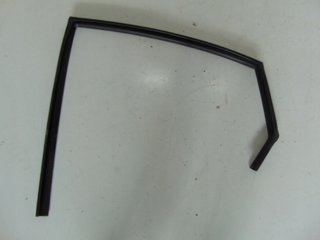 фото №1, Прокладка скло двері лівий задня hyundai i40 kombi