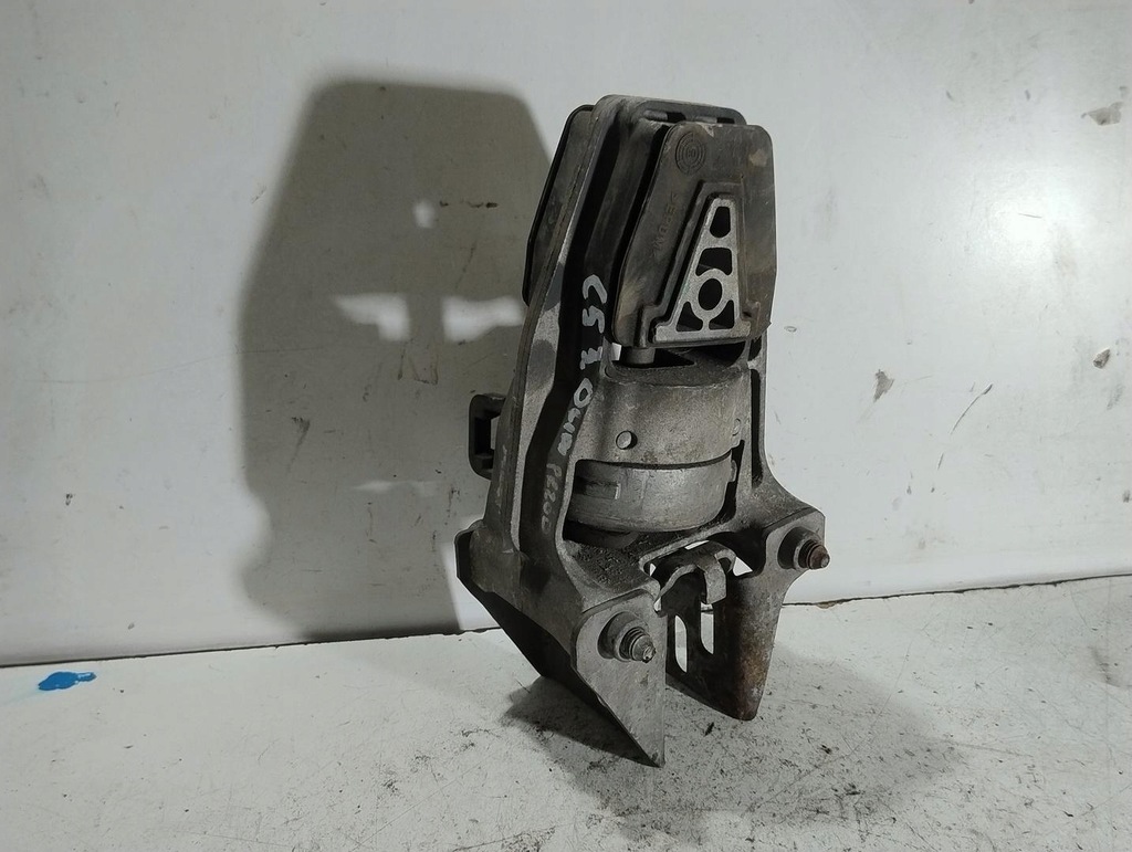 фото №1, Кронштейн подушка коробки citroen c5 3.0 hdi