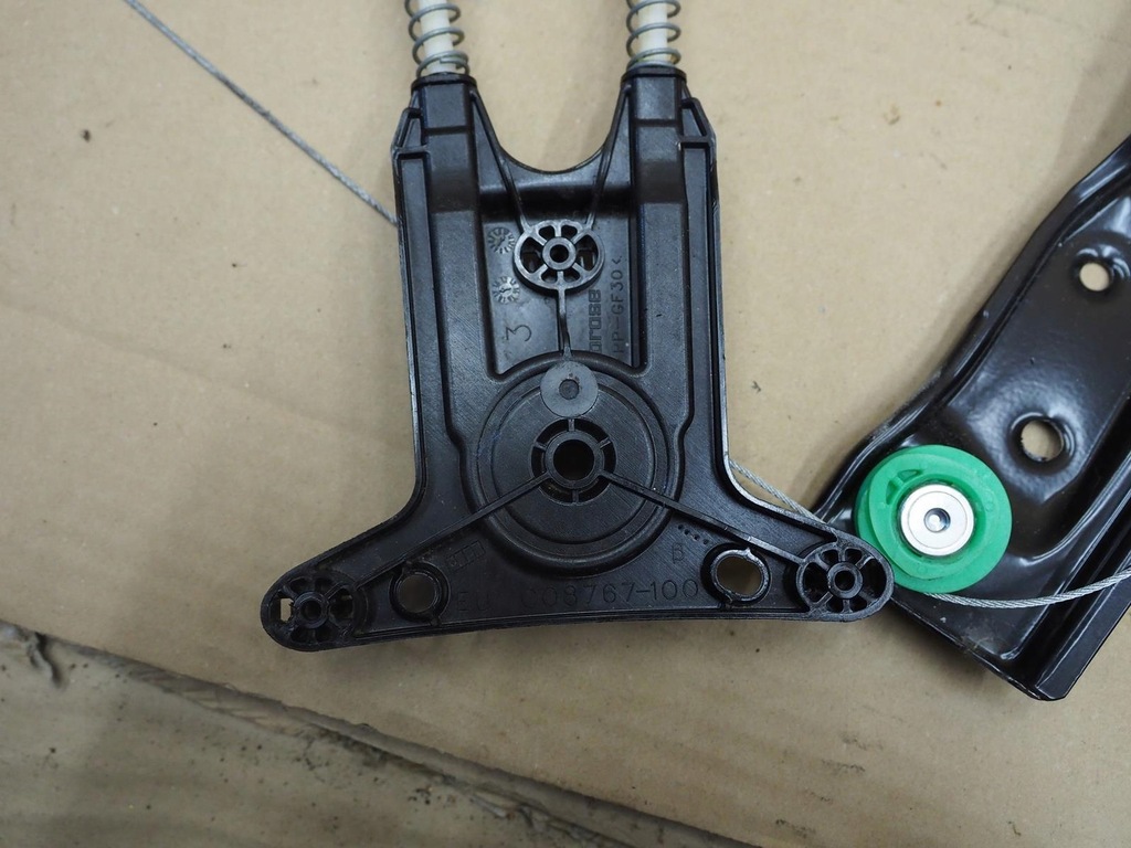 фото №12, Mercedes w213 16- механизм стекло дверь левый перед