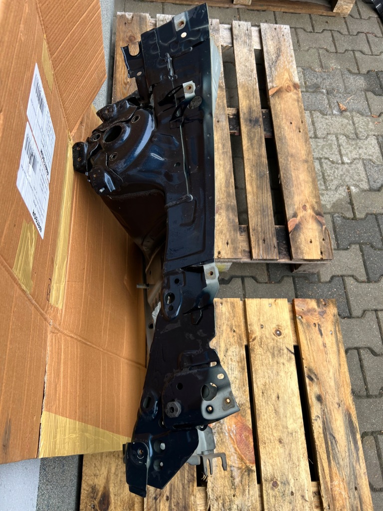 Mazda cx-5 kf четвертина ліва елемент  кріплення  рік 2023 Доставка