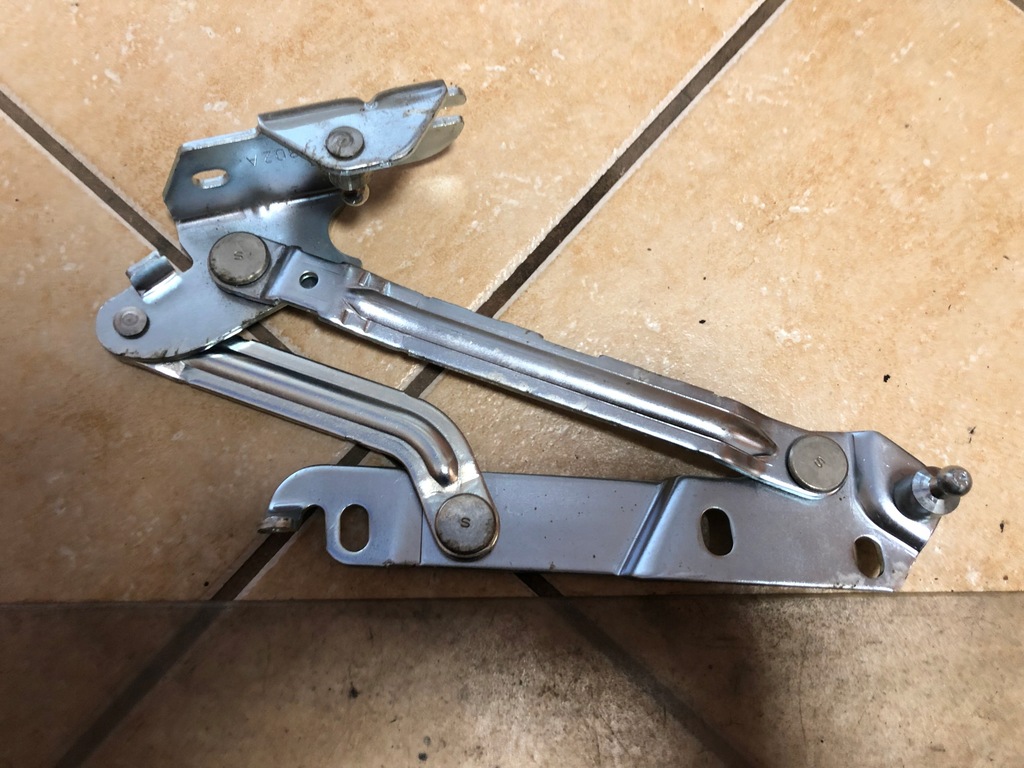 фото №1, Петлі кришки правий seat toledo ii 2 1m5827302a