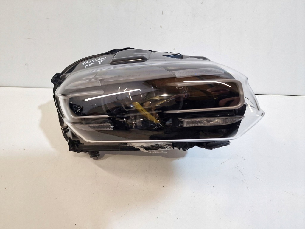 фото №1, Porsche taycan правая лампа full led