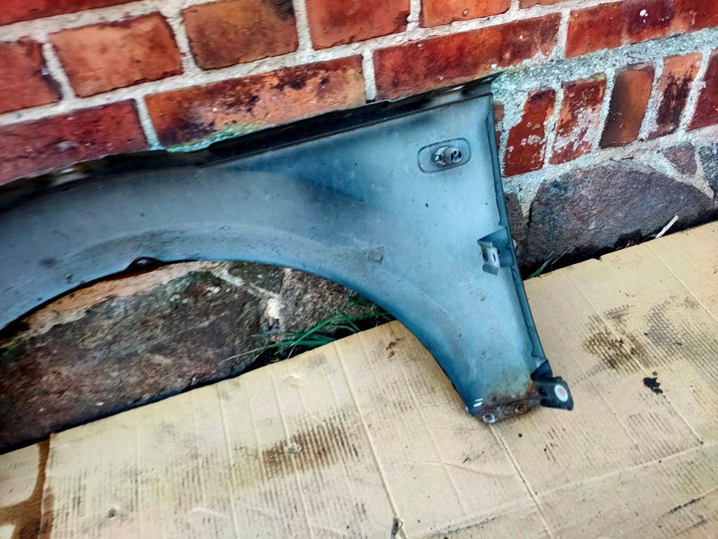 Крила передній правий audi tt 8n lz9v Недорого