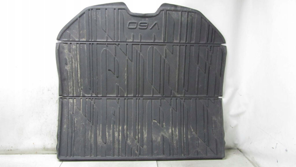 фото №1, Volvo v60 обшивка мат багажника резиновый элемент 10-