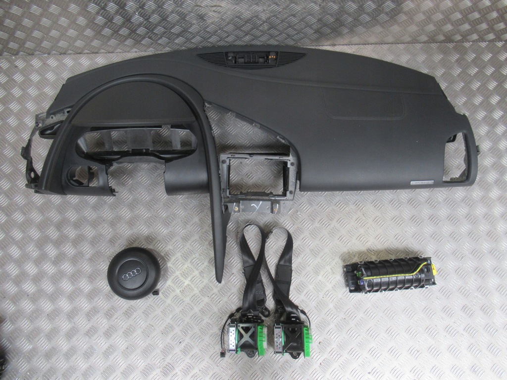 фото №15, Audi r8 панель приладів консоль подушка безпеки подушки безпеки ремені orginal