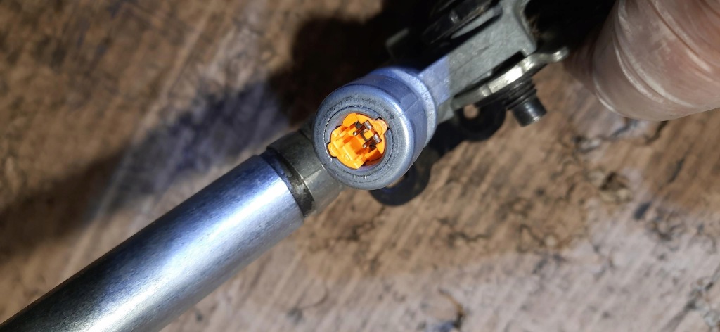 фото №6, Pas безопасности натяжитель правый scenic iii 86884