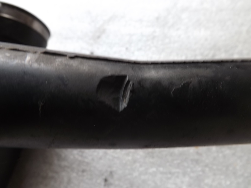 Mercedes c klasa w203 2.2 cdi шланг труба патрубок повітрозабірник повітря a6110160681 Зі Шроту