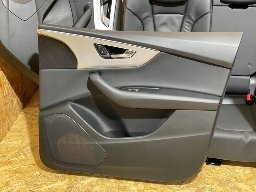 фото №13, Сидіння сидіння заднє сидіння обшивки audi q8 4m8 шкіра