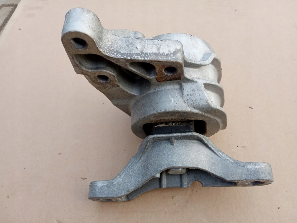 фото №6, Ford s-max mk2 2.0 tdci 2015-19r- подушка двигателя