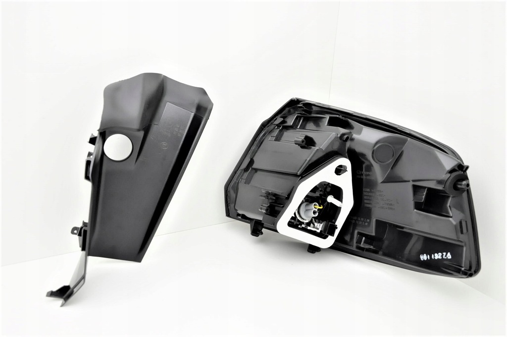 фото №3, Peugeot 5008 2017- лампа задня led ліва nowa