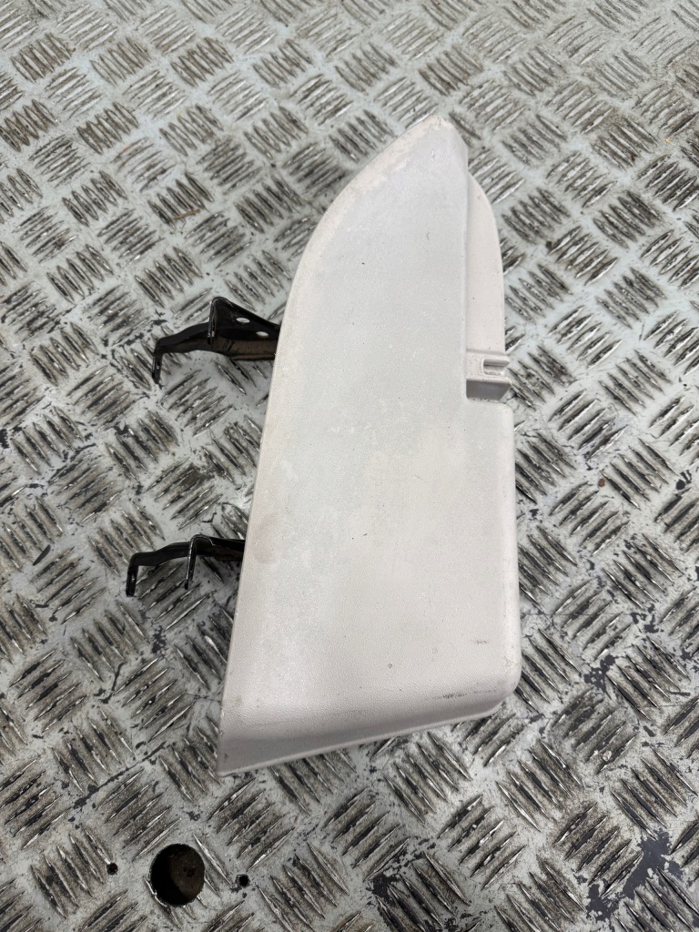 фото №1, Полка багажника правый задняя mitsubishi pajero iv 3d
