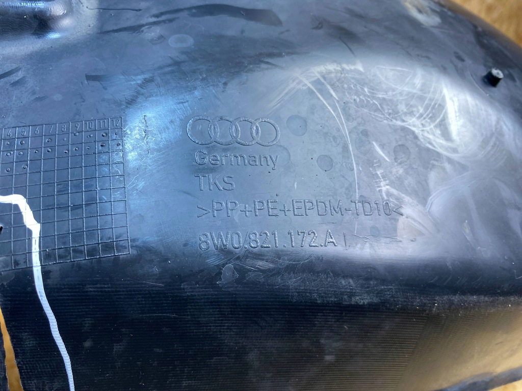 фото №11, Підкрилок перед передні праве audi a4 b9 a5 8w 8w0821172a 2015-