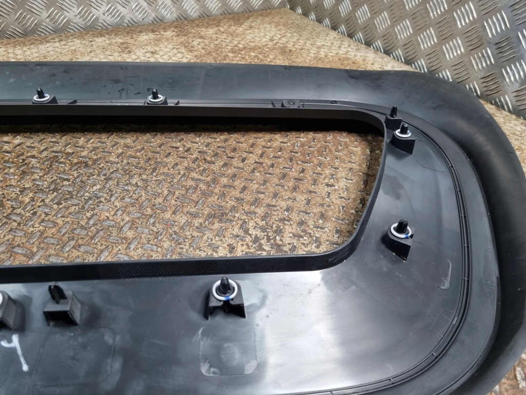 2023 tesla model y молдинг капот 149408800c Зі Шроту