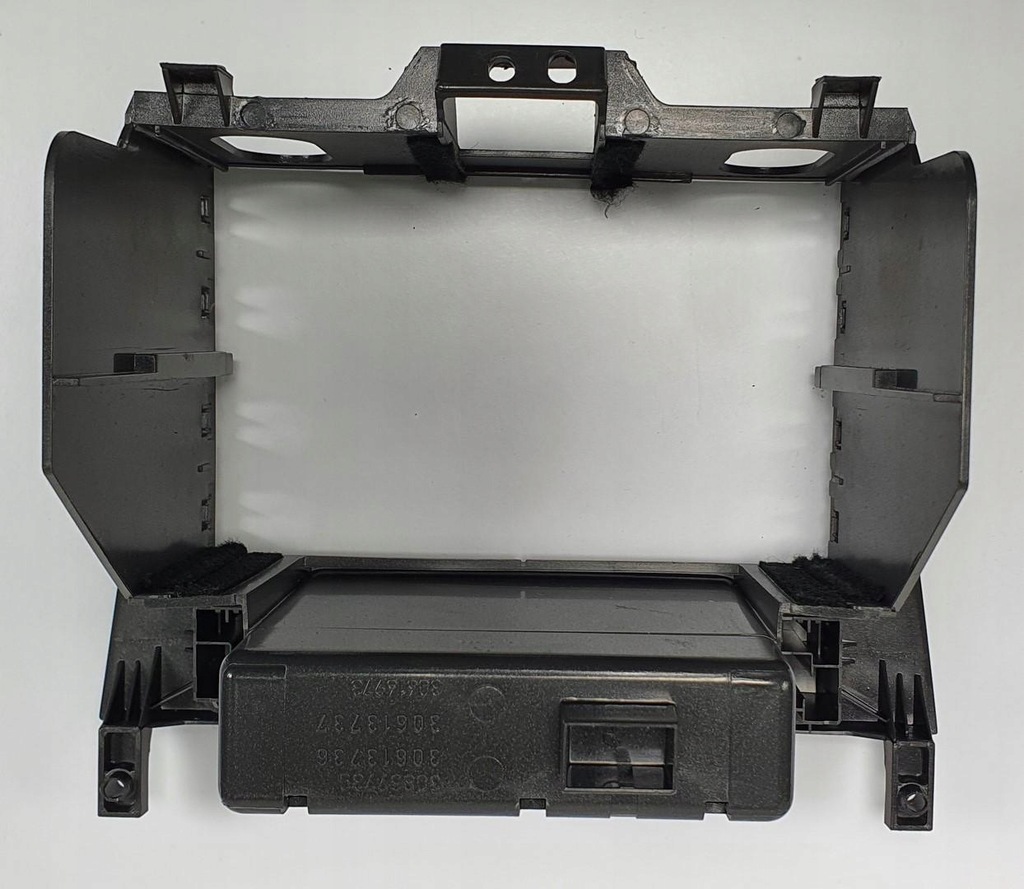 фото №6, Рамка корпус радио volvo v40 30867739 30613736