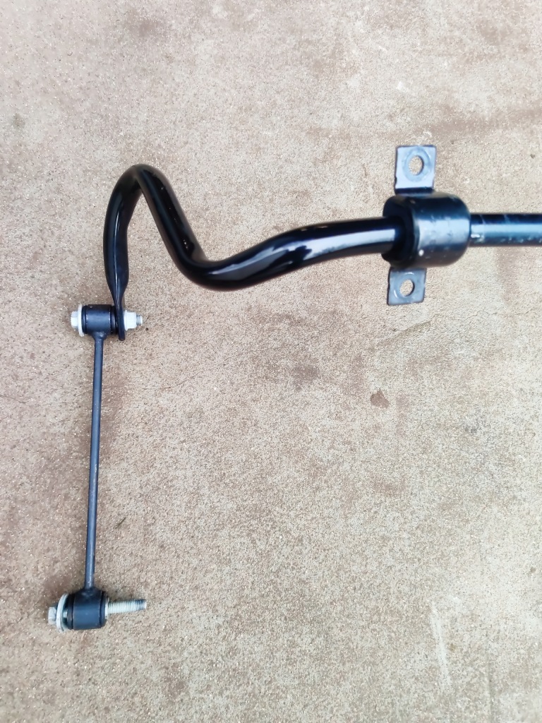 фото №4, Dodge challenger hellcat тяга стабилизатора