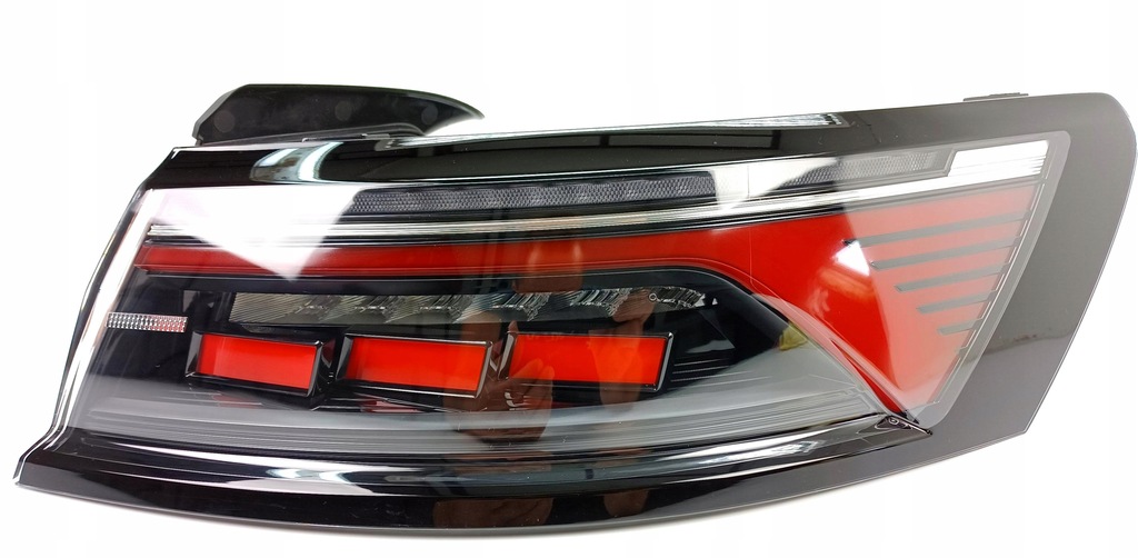 фото №1, Nowa org лампа правий задня led vw arteon 3h lift iq