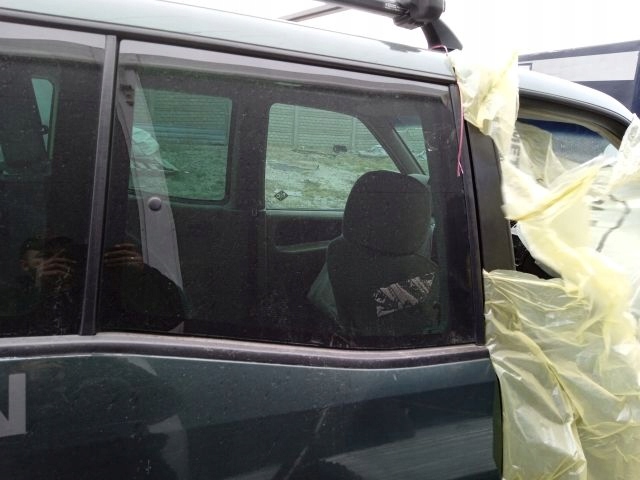 фото №1, Nissan terrano ii скло кузовна права задня 3d