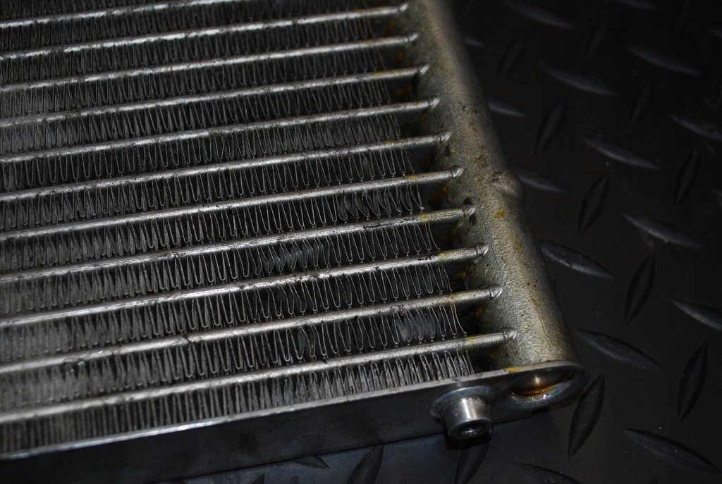 фото №5, Радіатор оливи audi a6 c5 2.5 tdi 4b0317021c