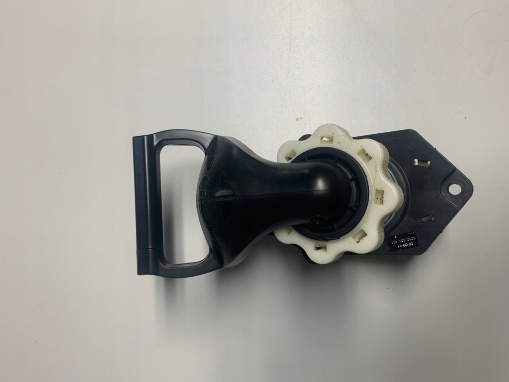 фото №1, Renault clio iii modus wida кронштейн колеса запасного 8200601401