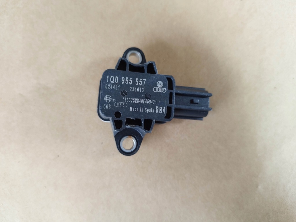 фото №1, Датчик датчик ударний двері лівий перед vw eos lift 14 r 1q0955557