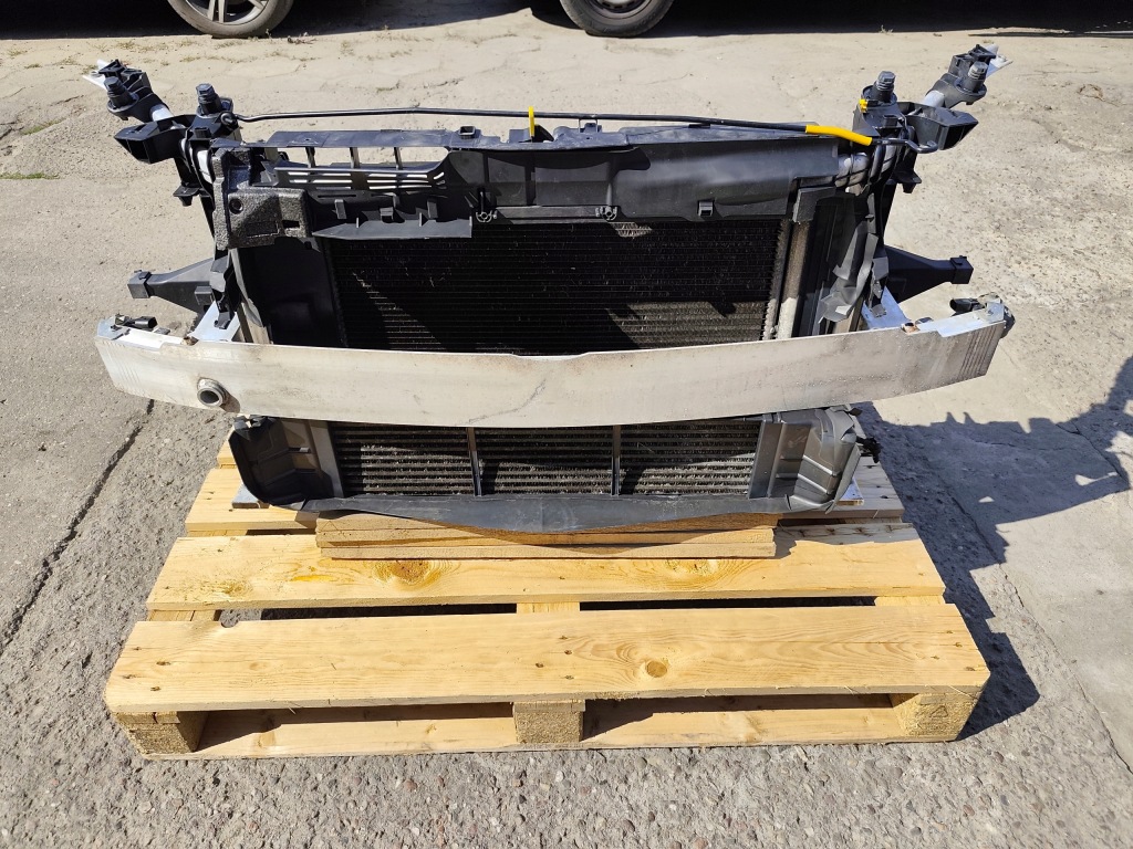 фото №1, Mercedes w176 pas передний радиатор комплект cdi механическая коробка передач