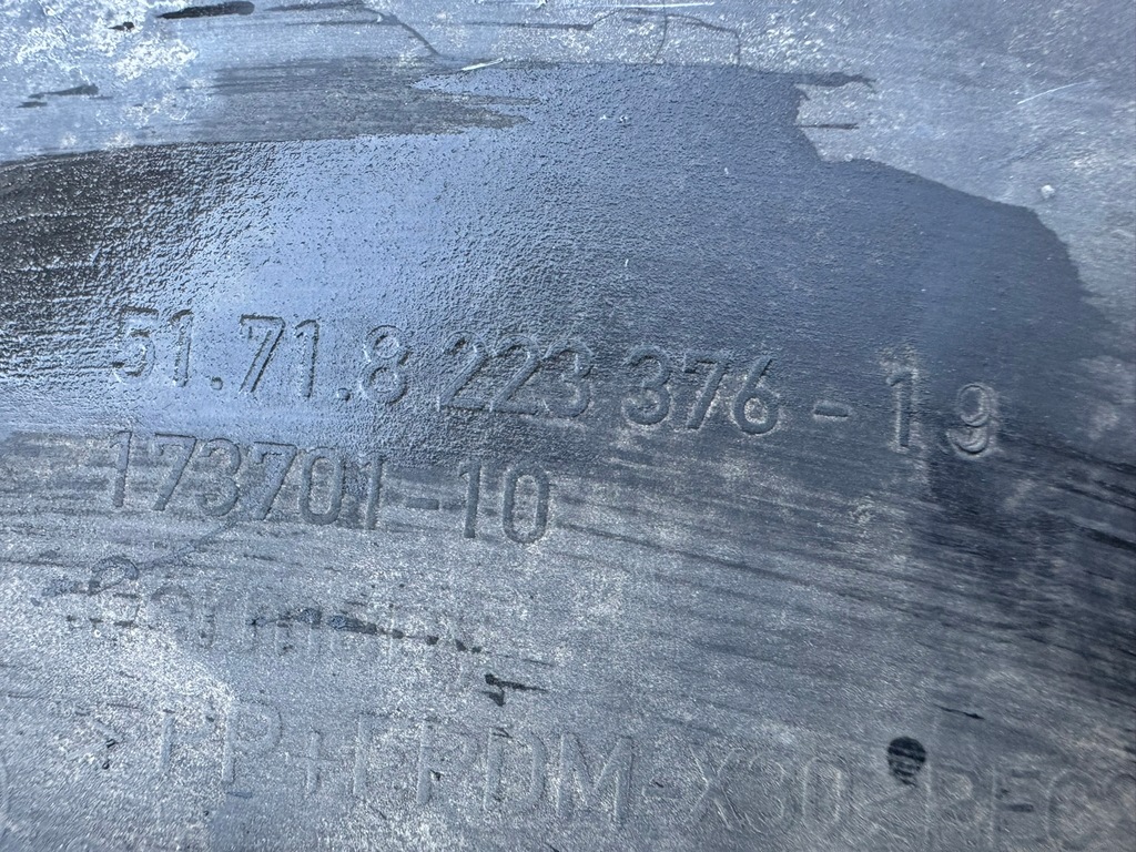 фото №11, Підкрилок праве передні перед 8223376 bmw 7 e65 e66 01-