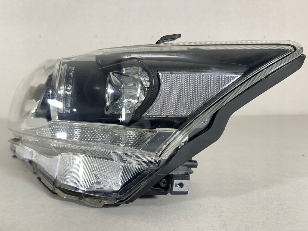 Lexus ct ct200h лінза led лампа ліва перед звичайна фара eu - ідеальний стан Доставка