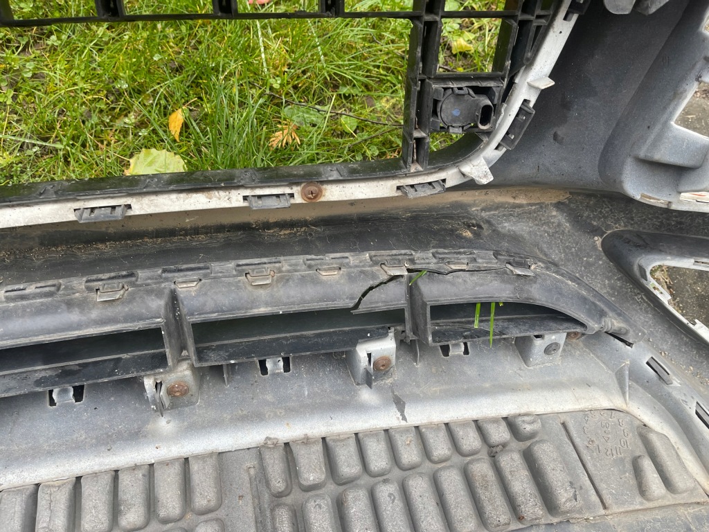 Audi q7 2010 бампер передний pdc оригинал омыватель Цена